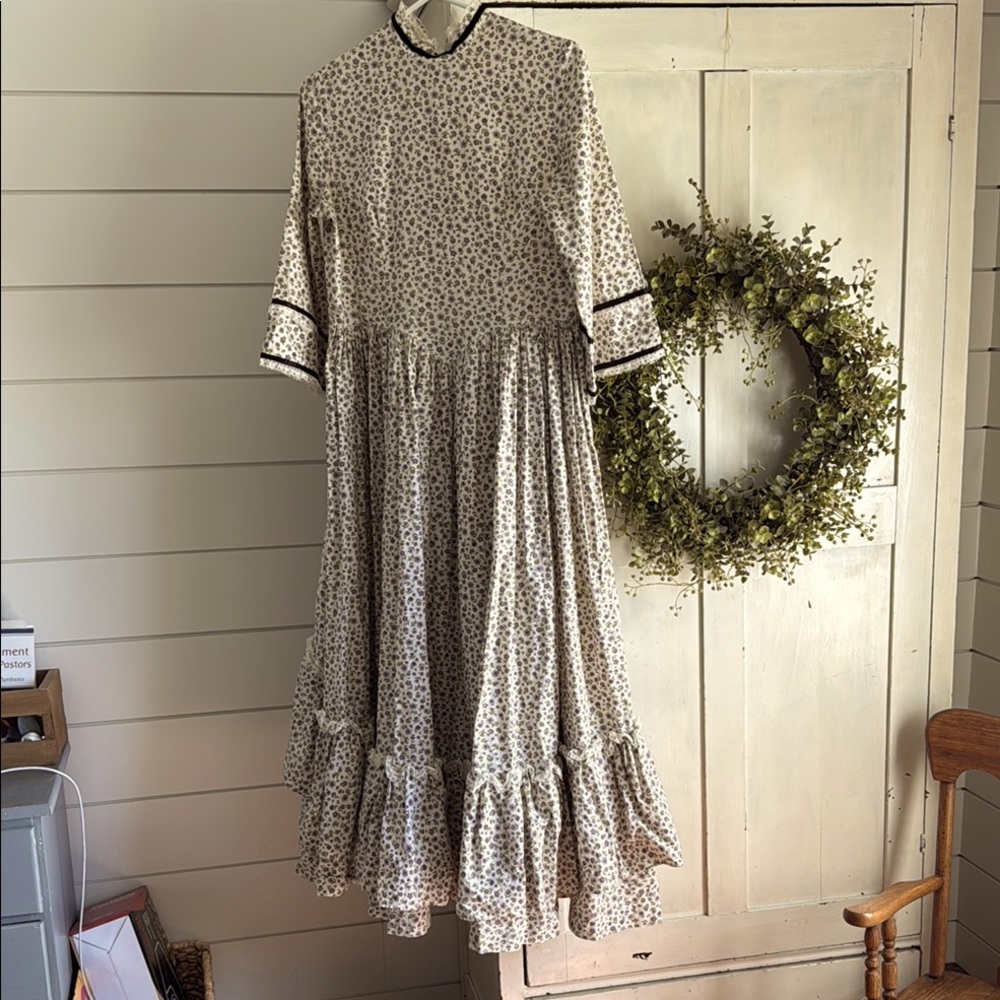 Floral Prairie Dress with Ruffle Hem Reenactment